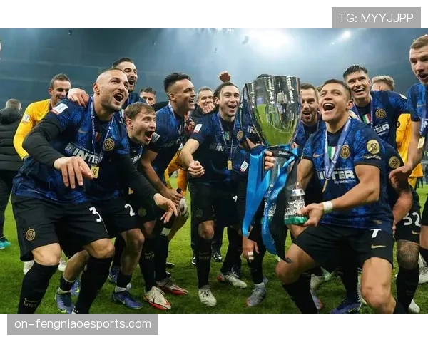 名宿维亚利评论：现代意甲前锋需具备在高速转换中稳定处理球的能力